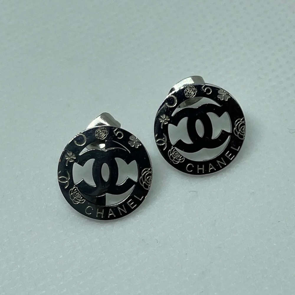 Cc earrings
